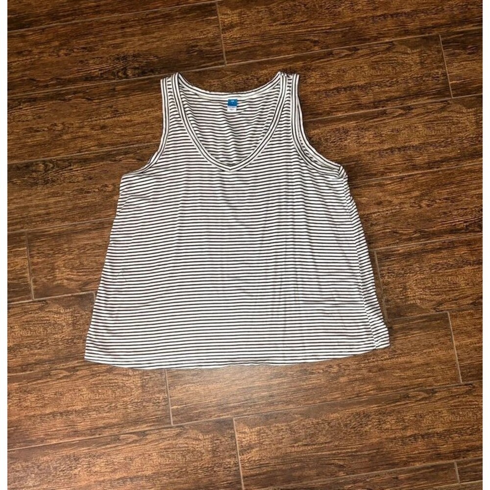 Old Navy Luxe Striped V-Neck Tank Top - L